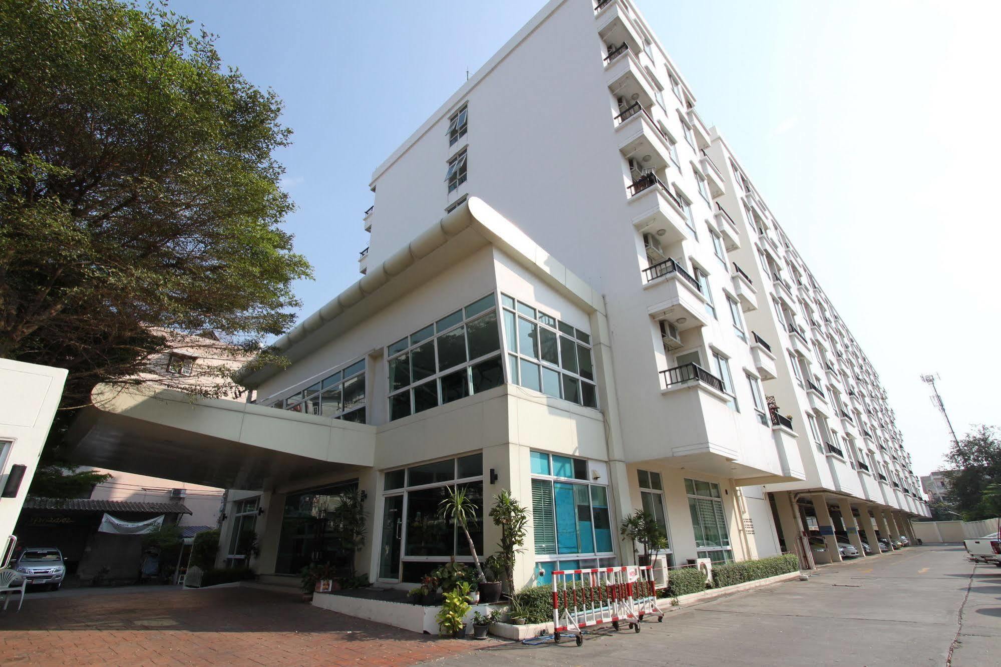 The Royalbee Aparthotel Bangkok Exteriér fotografie
